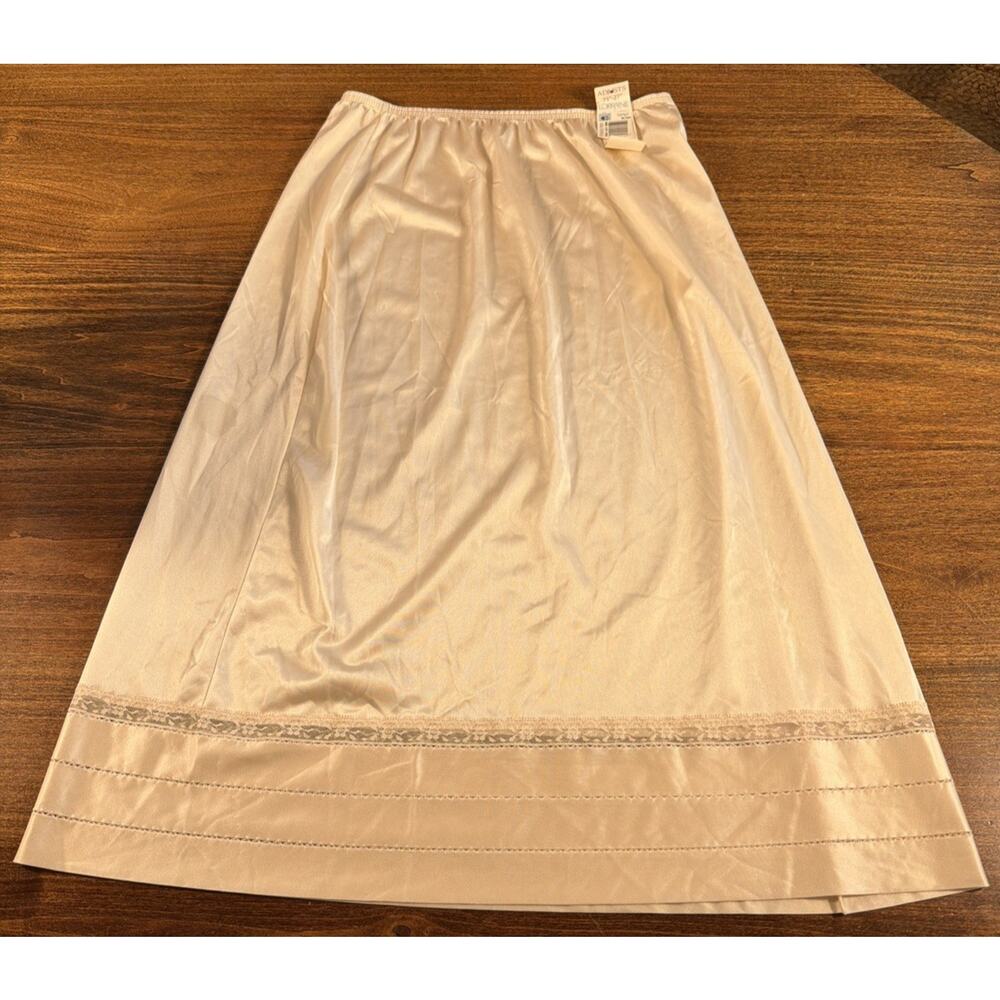 NWT Vintage Lorraine Nylon Half Slip Lace Hem Size M Beige Made USA